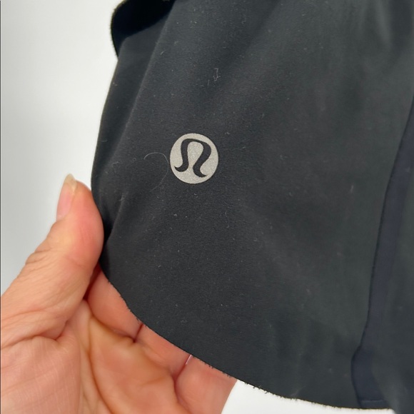 Lululemon Black Run Speed Up Layered Athletic Shorts Size 4 - Picture 2 of 6